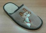 502047 материал верха тапочка - вельвет(хлопок), цвет - бежевый, подкладка махра трикотаж(хлопок), вышивка "Олень"