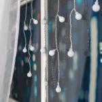 Гирлянда «Бахрома» 3 ? 0.5 м с насадками «Шарики», IP20, прозрачная нить, 80 LED, свечение мульти (RG/RB), мигание, 220 В