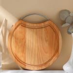 Доска разделочная деревянная с металлической ручкой Adelica, d=20?1,8 см, пропитана минеральным маслом, берёза