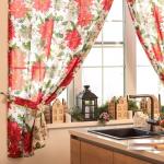 Комплект штор Доляна «Рождественские цветы» 145?180 см-2штуки. с подхватами, 100% п/э, 140 г/м?