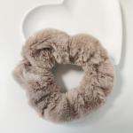 Меховая резинка для волос