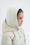Капор для девочки молочный