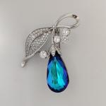 Брошь с кристаллами Swarovski