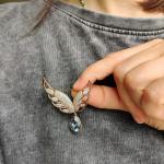 Брошь с кристаллами Swarovski