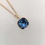 Подвеска с кристаллами Swarovski