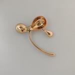 Брошь с кристаллами Swarovski