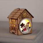 Ёлочная игрушка «Домик со снеговиками», 8?7?5.5 см, от батареек, свечение тёплое белое