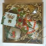 Набор "Праздник" (подтарельник - 2 шт., свеча аромат. - 1 шт., свеча декор. - 1 шт.) НП-4