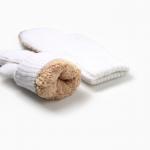 Варежки вязаные женские MINAKU, белые, размер 22 см