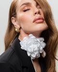 Колье-чокер с крупным цветком CHR002