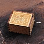 Атака Титанов | Музыкальная шкатулка "Штурм", 6,5х5,2см (крафтовая)