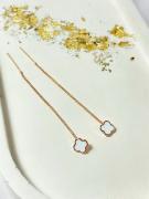 Серьги-продевки "Белые цветочки"